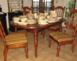FOS dining room table with 4 chairs