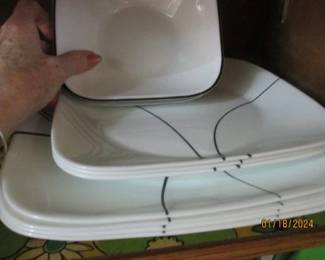 White w black stripe dishes