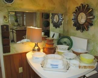 Kitchen misc - pyrex.  