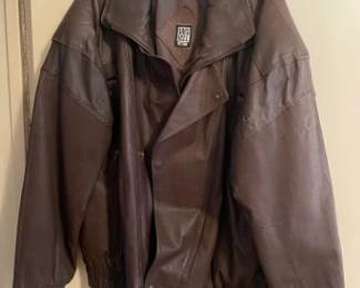 Close up pic Men's Brown Leather Jacket - Size L
