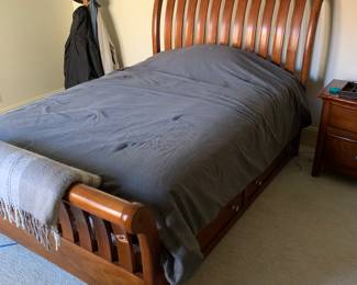 Full Shaker sleigh trundle bed