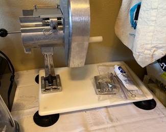 Very nice food slicer