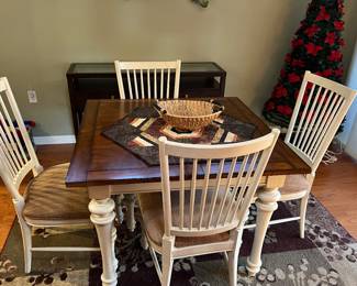 $525- OBO-  Havertys  Table and four chairs and  leaf. - Standard without  leaf 42”x 42” with leaf 42” x 56”