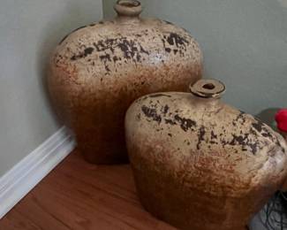 Matching ceramic pots 