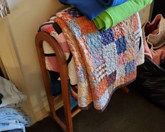 Quilts & Quilt Rack