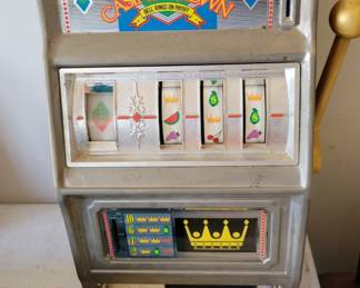 Novelty Waco Casino Crown Slot Machine