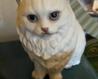 Hagen Renaker White Persian Cat Kitty Ceramic Statue/Figurine