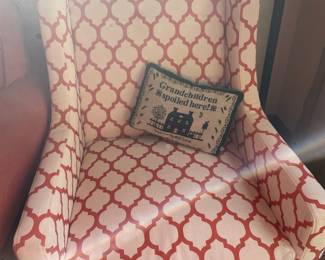 Red/White Geometric Pattern Accent Chair