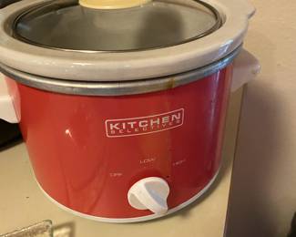 Red/White Kitchen Selectives 1.5-Quart Slow Cooker