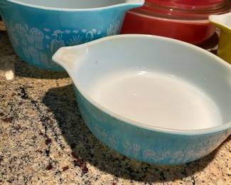 Pyrex Butterprint Casserole Dish - 473, Blue Amish Butter Print Dish - 471