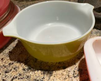 Pyrex Green Casserole Dish - 472
