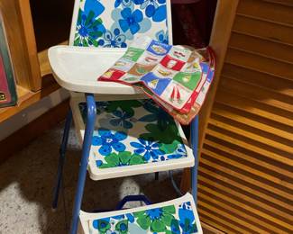 Retro 1960's Blue/Green High Chair, Dépose “Calories” Foods Checkerboard Handkerchief