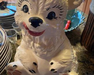 Gilner Cookie Jar - Bear Licking Lips