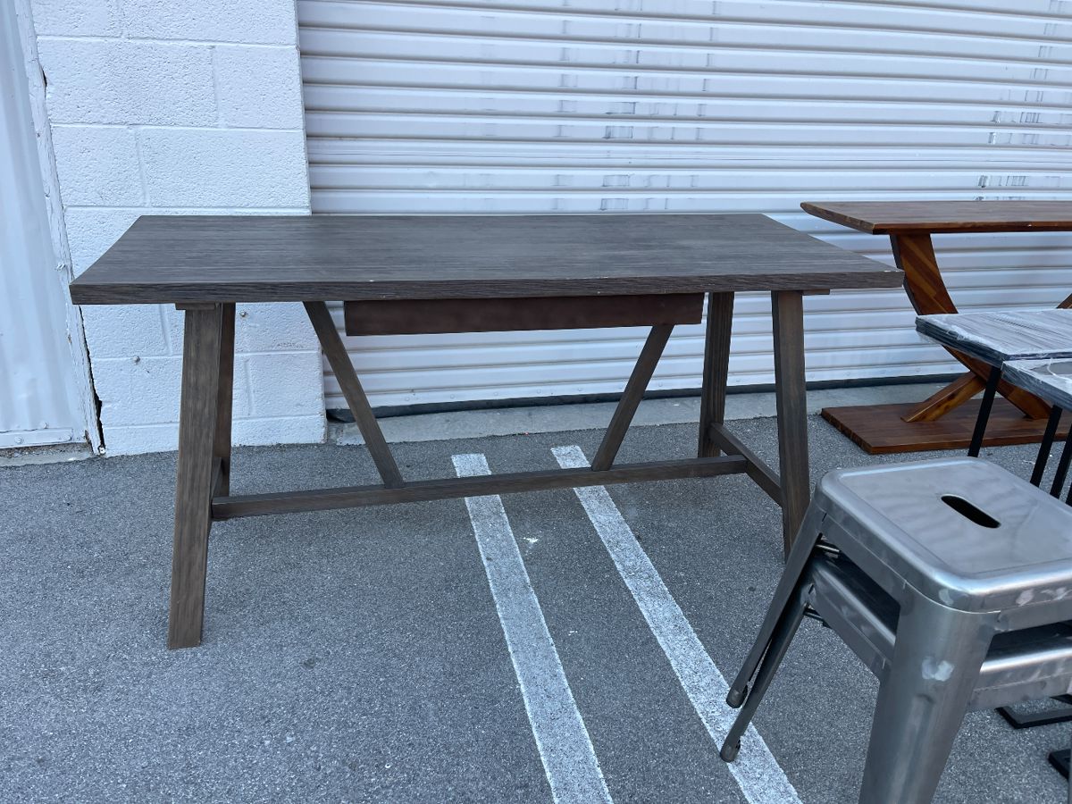 Event Company Warehouse Sale in Van Nuys, CA starts on 1/13/2024