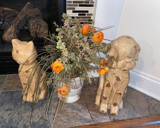 Deocrative pets and floral display 