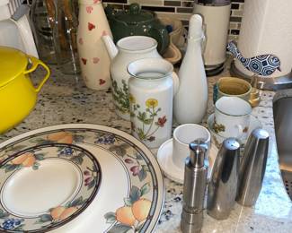 Dansk salt/pepper-various kitchen wares