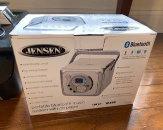 Nib Jensen radio/cd player/ Bluetooth player