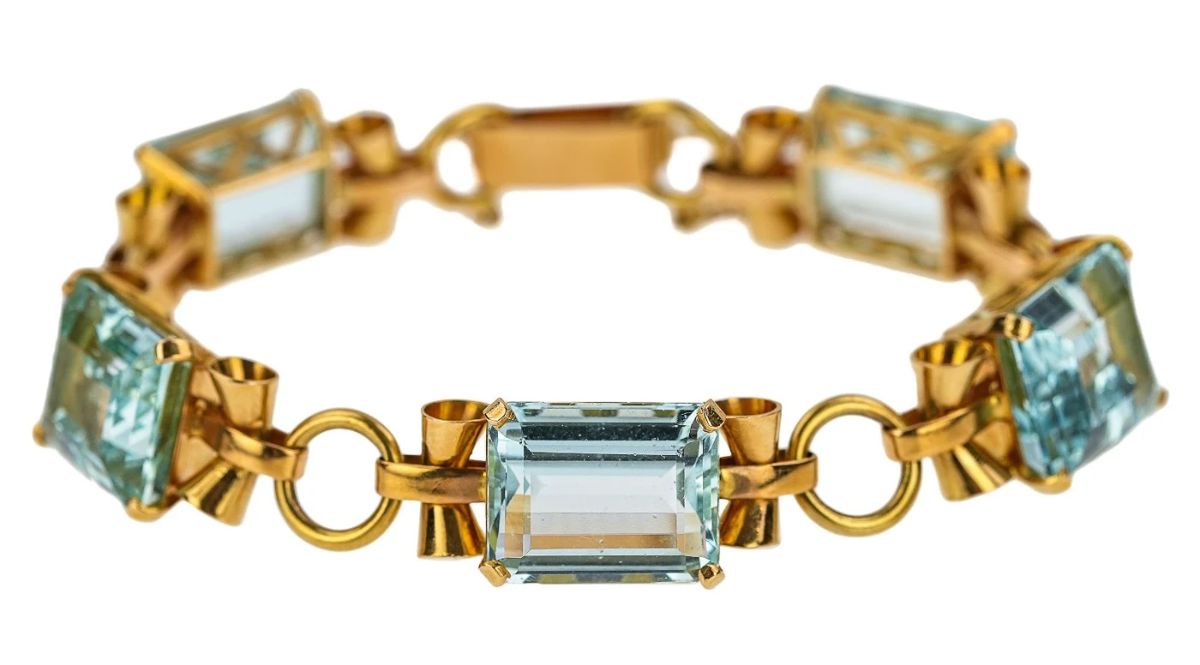 MID CENTURY MODERN AUCTION in Williston, VT starts on 1/19/2024