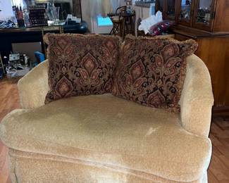 All items $185.  for pre-sale with pre-sale shopping appointments. Please text 985 507-6684 to schedule an appointment to shop before the scheduled sale. 