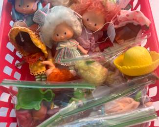 Strawberry Shortcake dolls 