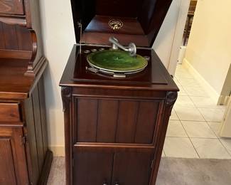 Columbia Grafonola Antique Phonograph