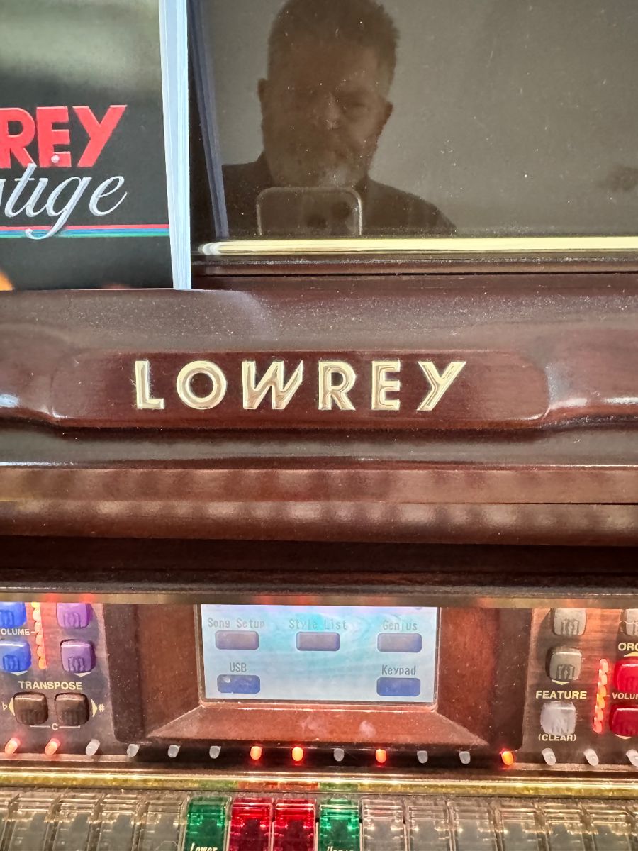 60 OFF LAST DAY ESTATE SALE IN STONECRESTPlease... starts on 1/25/2024