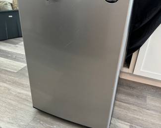 Mini fridge