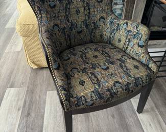 Accent chair