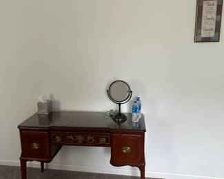 Dressing table