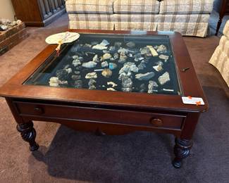 Quality occasional table built for display with pullout drawer with rails and tray; rocks not included