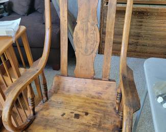 Antique rocking chair 