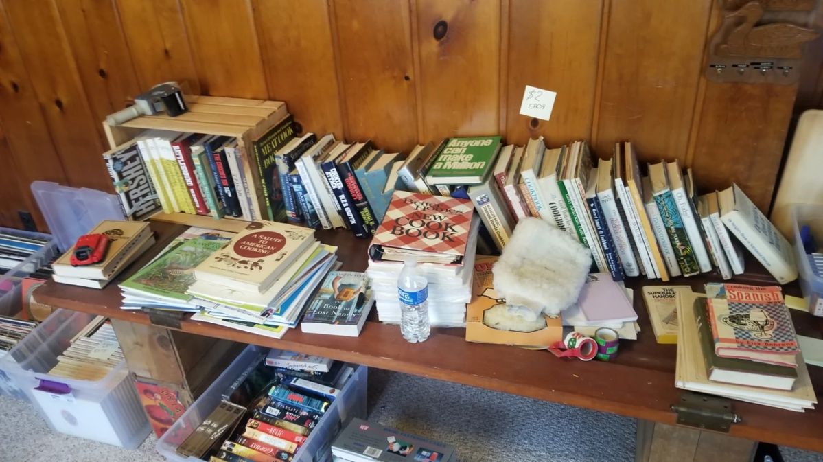 Estate Sale Waterford in Waterford Township, MI starts on 1/12/2024