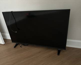 40 inch TV $75