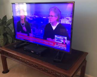 TV AND 3 PIECE COFFEE END TABLE AND CABINET