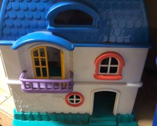 DOLL HOUSE