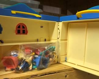 KINDERGARTEN PLAY HOUSE