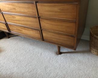 DRESSER WITH MIRROR