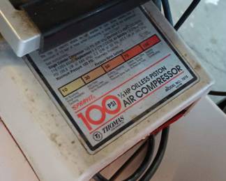 Thomas 100 PSI Air Compressor - 1015