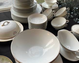 Saladmaster Dinnerware Set - Splendor Pattern