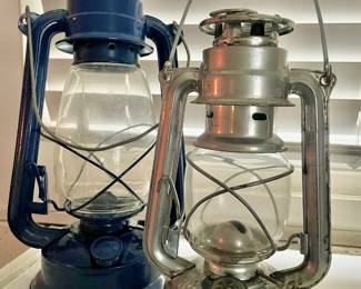 Meva Railroad Kerosene Paraffin Lantern #864,  Blue Kerosene Lantern