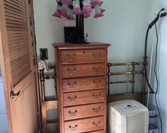 Vintage Tulip lamp and chest of Drawers