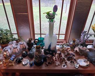 Glassware
Light fixtures