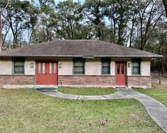 There are are a lot of tools in the guest house