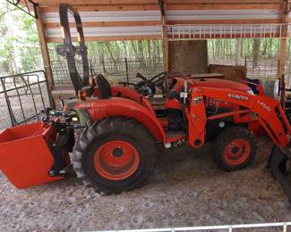 Sold
Like new Kubota L3901 Tractor and LA535 Front Loader.
ONLY 226 HOURS