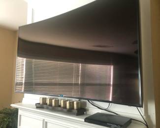 Curved TV
