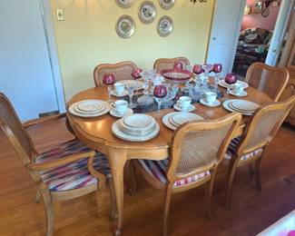Vintage French Provencial Dining Table w/6 Chairs
