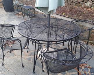 Vintage Iron Patio Table with 4 Chairs