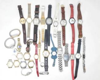 #1136 • Approx 23 Watches, and 8 Watchfaces
