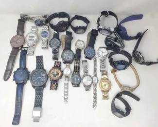 #1118 • Approx 26 Watches
