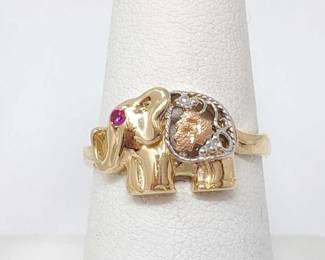 #750 • 14k Gold Ring with Ruby, 4g
